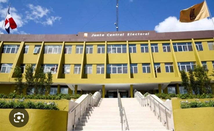 JCE ordena a partidos actualizar y transparentar sus padrones