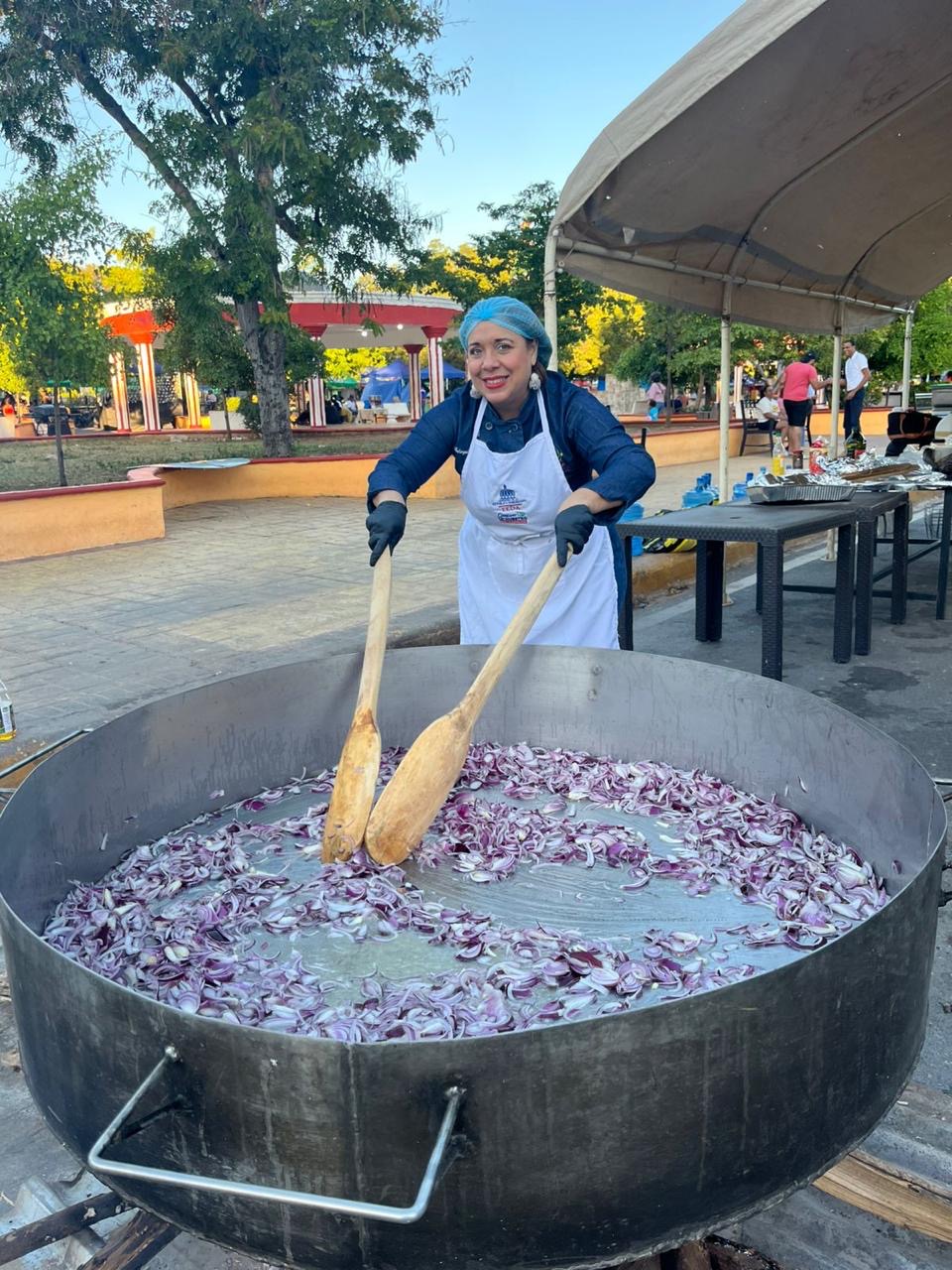 Turismo & Atracciones presenta gran asopao de mariscos con coco para 5,000 personas en Samaná