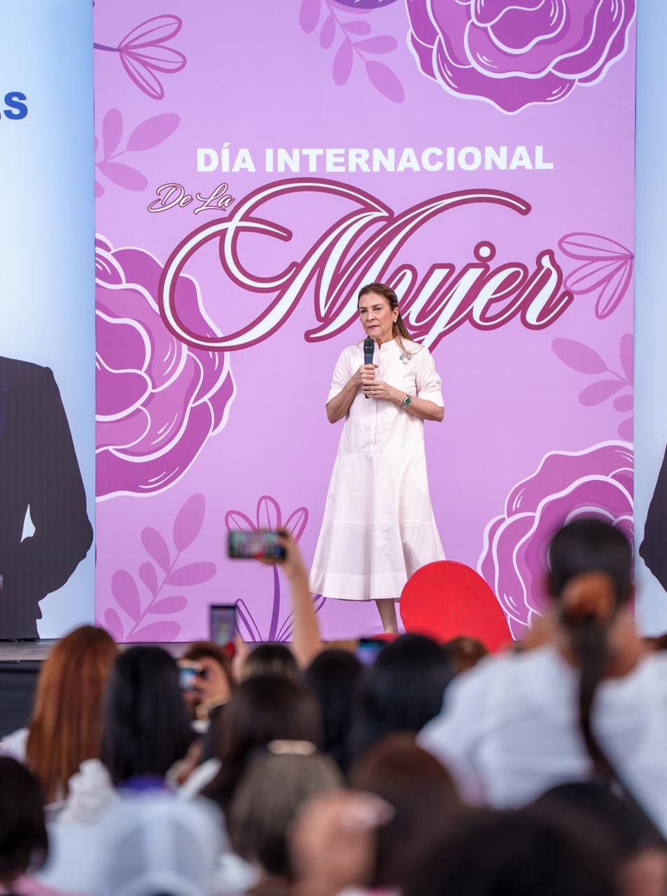 *Carolina recibe contundente respaldo de mujeres líderes en encuentro nacional por el Día Internacional de la Mujer*