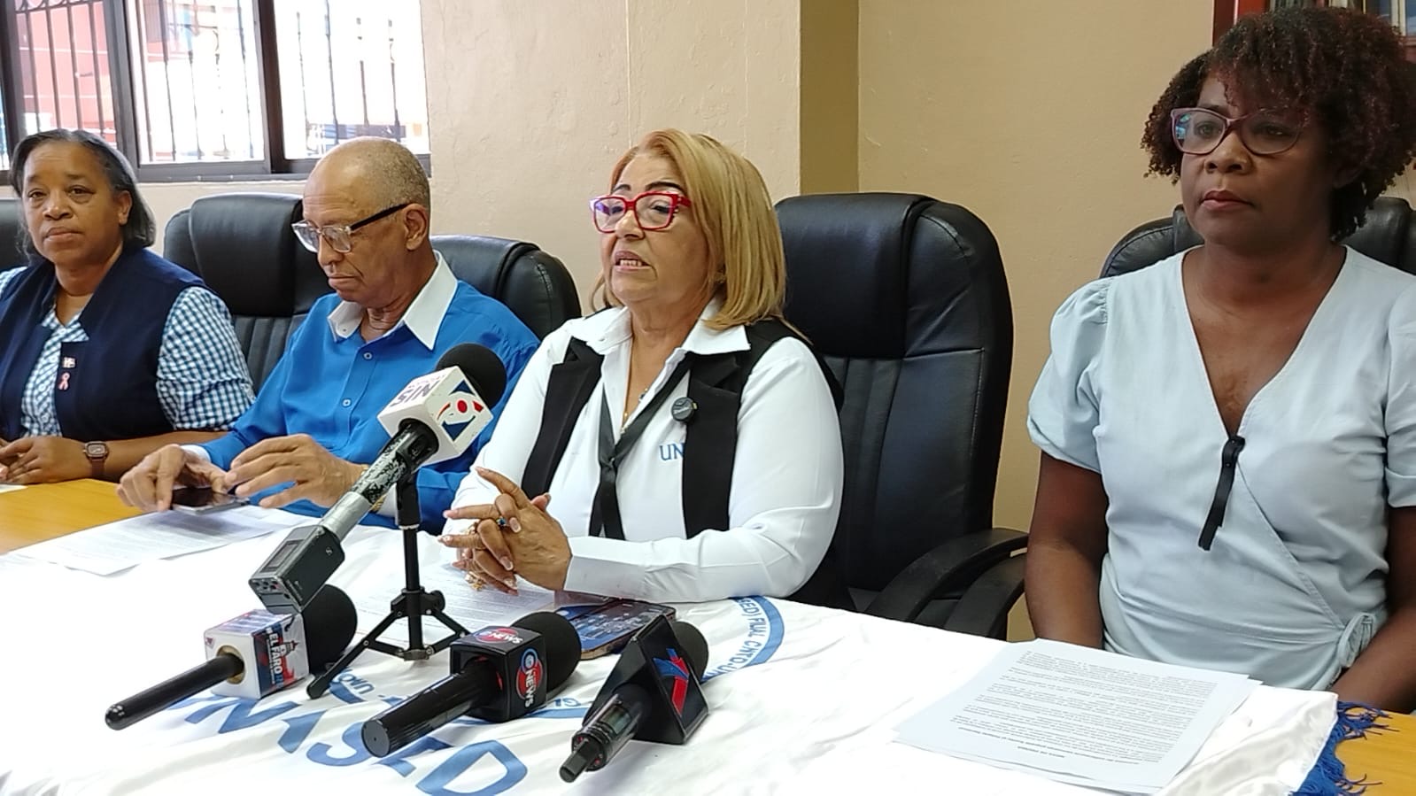 Gremios de enfermería convocan piquete frente al Palacio Nacional