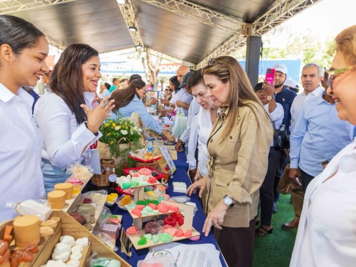 Carolina consolida ruta ganadora del PRM en Santiago con juramentación de nuevos líderes