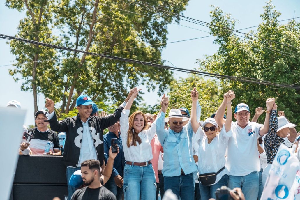 Carolina recibe contundente respaldo de estructura del PRM en Monseñor Nouel encabezada por el senador Héctor Acosta (El Torito) y el diputado Norberto Ortiz