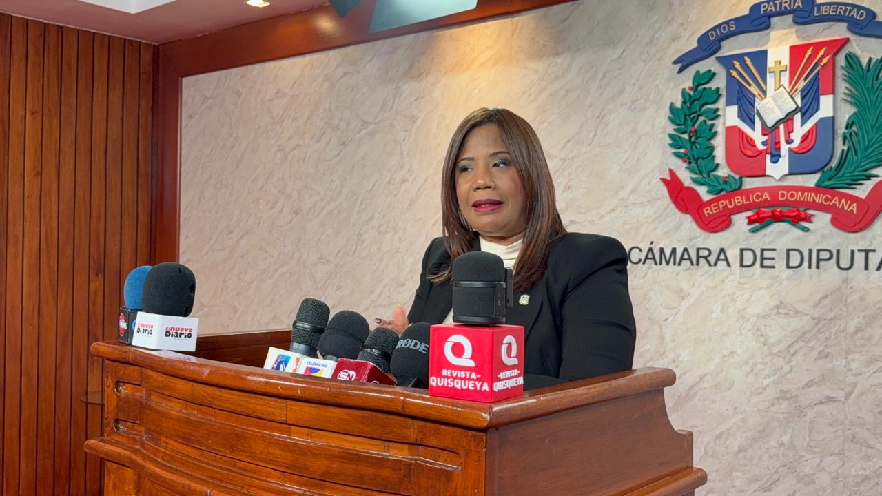 Diputada Anny Mambrú solicita al presidente Abinader la implementación de Unidades de Intervención en Crisis Infanto-Juveniles en hospitales regionales y municipales del país.