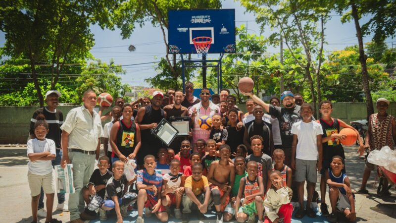 Cristian Morel inaugura parque rehabilitado en La Ciénaga la presencia de Crazy Design