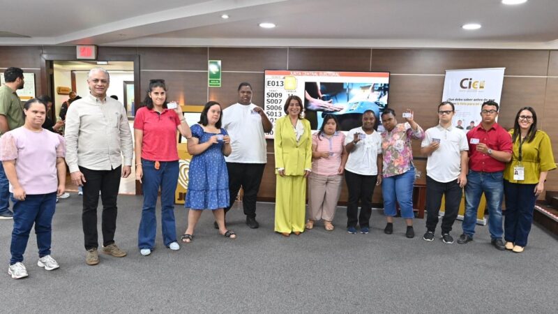 JCE continúa entrega de la nueva cédula a personas con discapacidad en coordinación con CONADIS