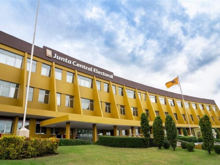 JCE recibió 236 mil 358 solicitudes de servicios para la nueva cédula desde el 12 al 25 de abril