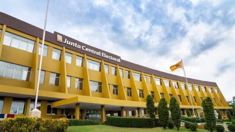 JCE recibió 236 mil 358 solicitudes de servicios para la nueva cédula desde el 12 al 25 de abril