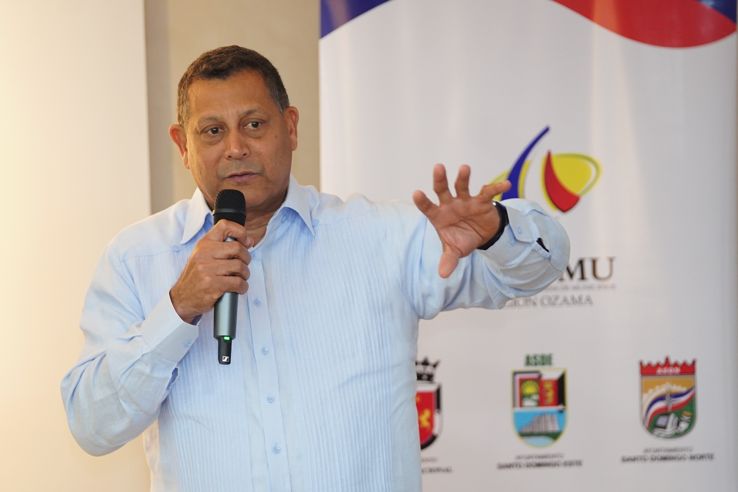 Nelson Núñez instruye a alcaldes de provincias bajo alerta a activar comités de emergencia