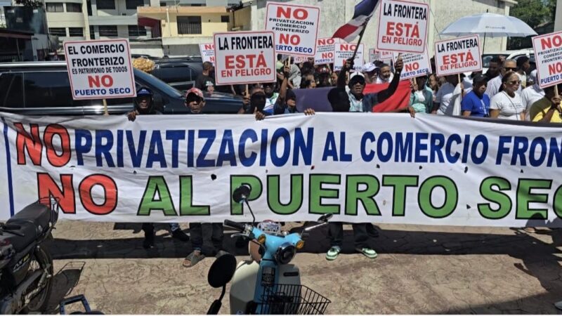 Comerciantes fronterizos protestan contra los puertos secos en Dajabón