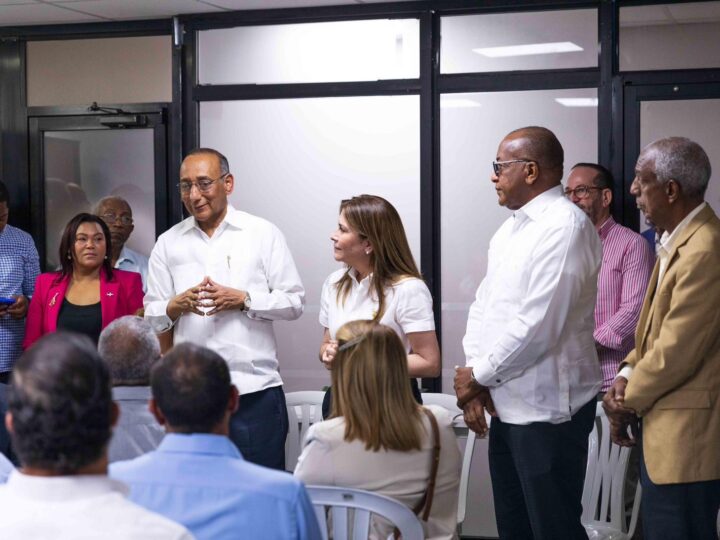 Ingeniero Rafael Santos se suma al proyecto de Carolina y fortalece su estructura política en el Cibao y todo el país
