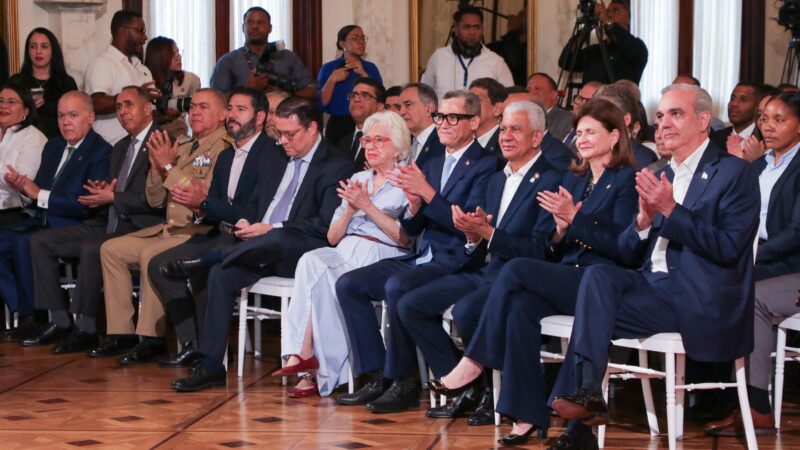 Empresarios y sindicalistas se comprometen a seguir trabajando junto al Gobierno en favor del crecimiento económico y bienestar de trabajadores