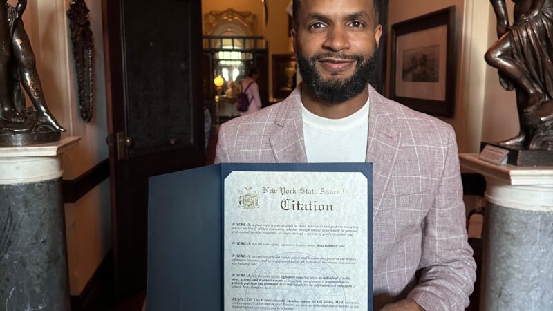El cantautor Ariel Ramírez recibe reconocimiento del Congreso de Nueva York y celebra lanzamiento de su nuevo álbum