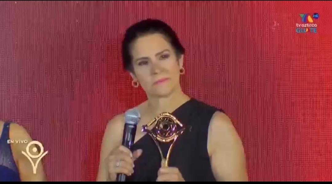 Noticias SIN fue reconocido en Guatemala con el prestigioso premio Iris América, otorgado por la Academia Española de la Televisión, durante un encuentro que reunió a representantes de 22 países de Hispanoamérica.