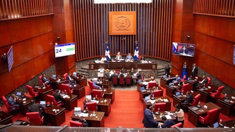 Senado aprueba ley que crea marco regulatorio para la inversión nacional y extranjera