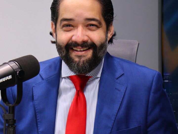 Economista Ysrael Abreu atribuye la popularidad de Abinader a sectores «populistas e ignorantes» y advierte que el panorama electoral para el 2028 sigue abierto