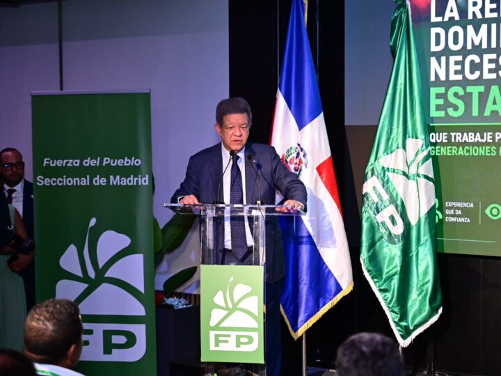 Leonel: “Por cada uno que puedan sonsacar, vienen mil más a la Fuerza del Pueblo”