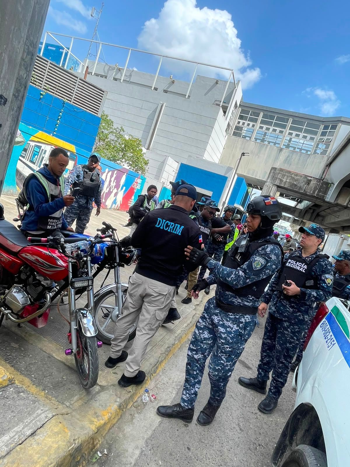 Fuerza de Tarea Conjunta en SDN realiza operativos en paradas de motoconchos irregulares