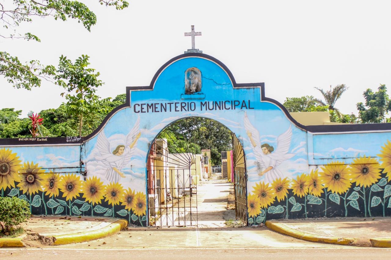 Regidor Caonabo Hubieres denuncia exhumaciones de cádaveres ilegales en cementerios de Bayaguana