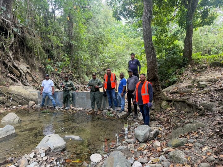 Medio Ambiente desmantela represa ilegal construida en el Río Bellaco, en Jacagua