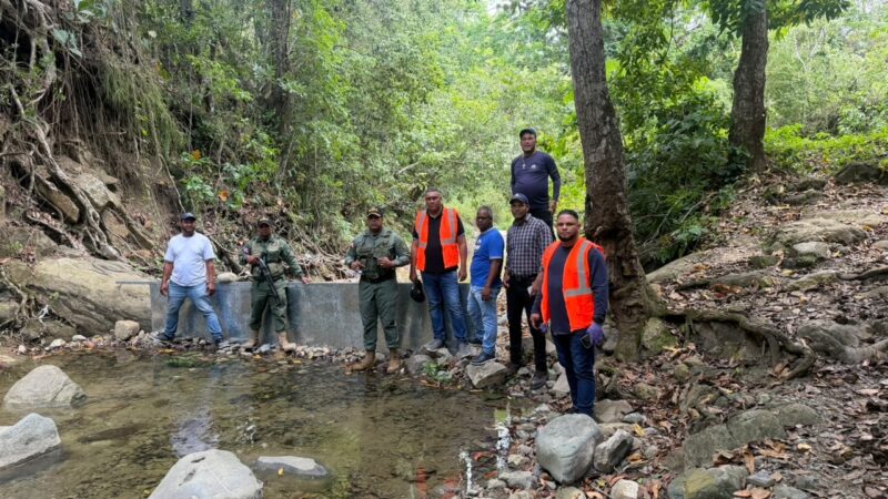 Medio Ambiente desmantela represa ilegal construida en el Río Bellaco, en Jacagua