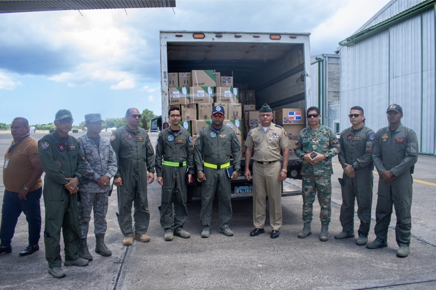 Presidente Luís Abinader dispone envío de importante cargamento de medicamentos a Venezuela para socorrer a damnificados de los recientes terremotos.