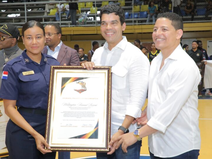 Peravia vive una histórica fiesta deportiva con la inauguración de la V Copa de Baloncesto Luis Báez