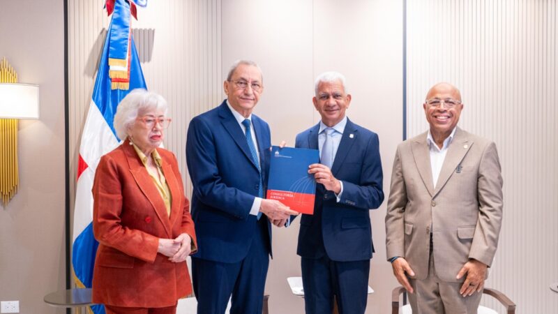 Congreso Nacional recibe proyectos para fortalecer la transparencia, la integridad institucional y la seguridad jurídica