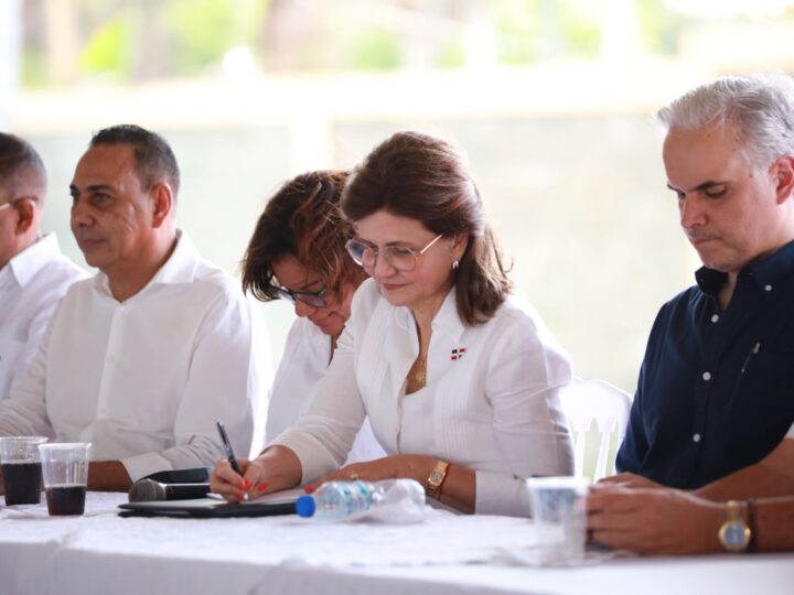 Raquel Peña anuncia avances en titulación y reafirma respaldo a productores de Monte Plata