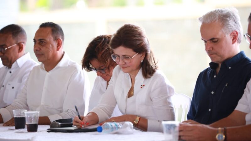 Raquel Peña anuncia avances en titulación y reafirma respaldo a productores de Monte Plata