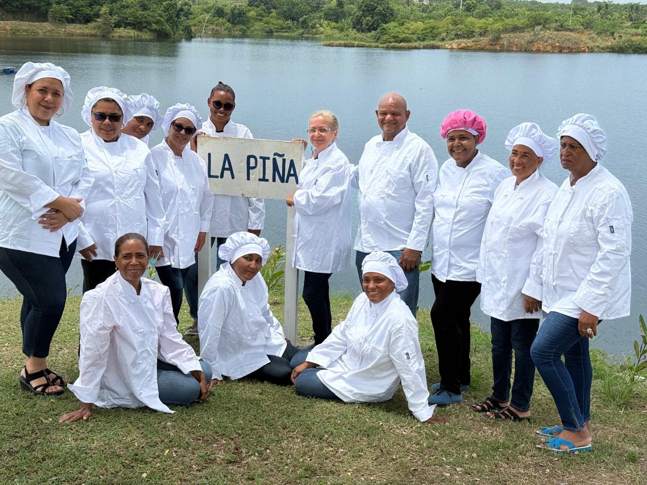 FEDA y Consume Lo Nuestro realizan taller de cocina dominicana con productos locales en Dajabón