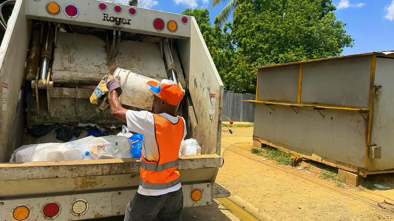 ECO5RD realiza más de 24 operativos de limpieza en diferentes provincias y municipios del país