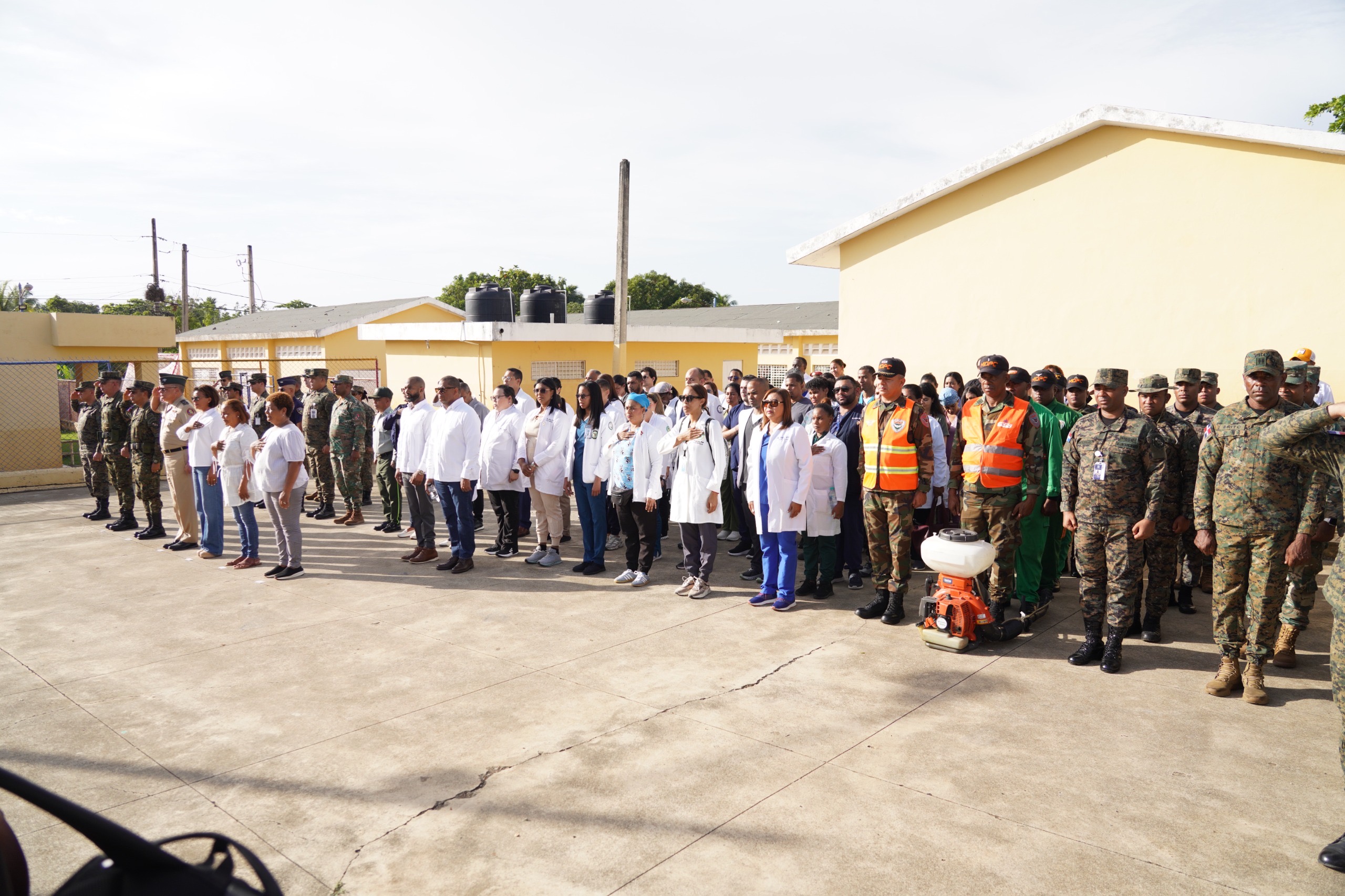 Ministerio de Defensa desarrolla amplio operativo médico y jornada cívico-social en Monte Plata
