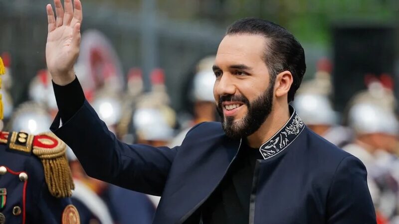 EL SALVADOR: Nayib Bukele gana la candidatura presidencial