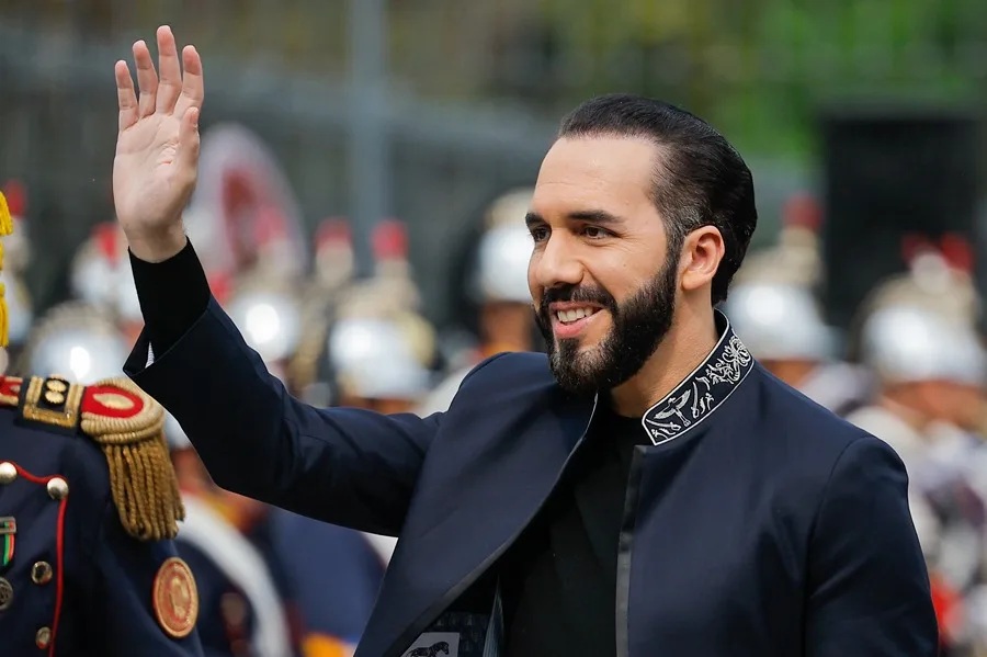 EL SALVADOR: Nayib Bukele gana la candidatura presidencial