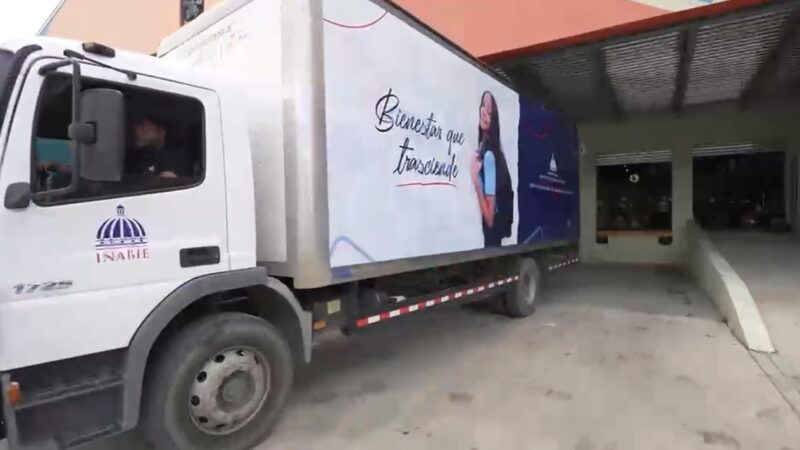 INABIE alcanza el 38 % en la entrega de utilería escolar a los distritos educativos