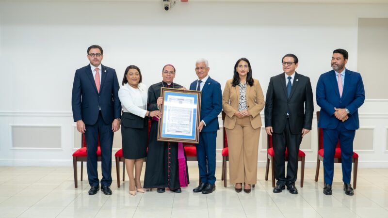 Senado de la República reconoce trayectoria de varias personalidades de la sociedad dominicana