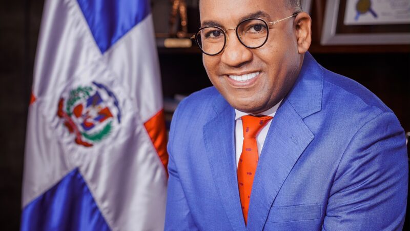 Víctor Pichardo agradece confianza tras seis años al frente del Departamento Aeroportuario