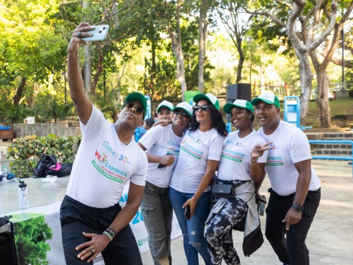 CIPESA moviliza al sector periodístico y sanitario por el bienestar de quienes informan sobre salud Cerca de cien periodistas, comunicadores, familiares e instituciones aliadas participaron en la VII Caminata-Zumbatón