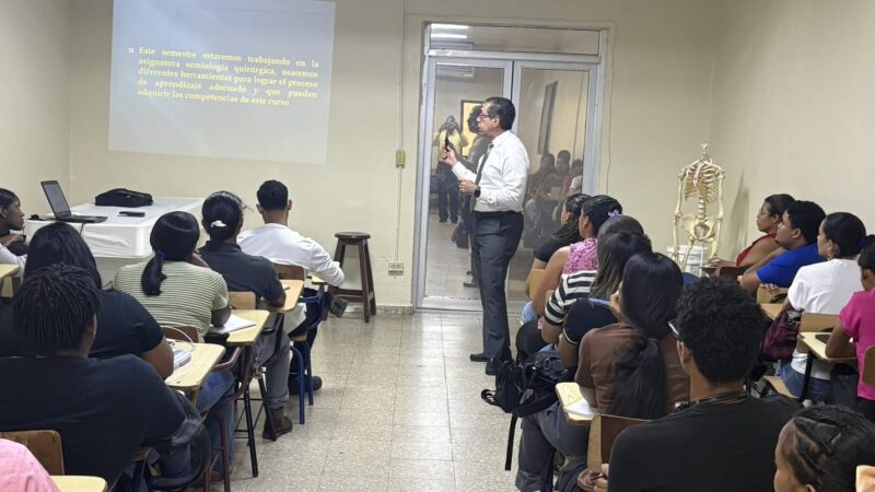 Rector Jorge Asjana David reafirma su compromiso con la docencia universitaria