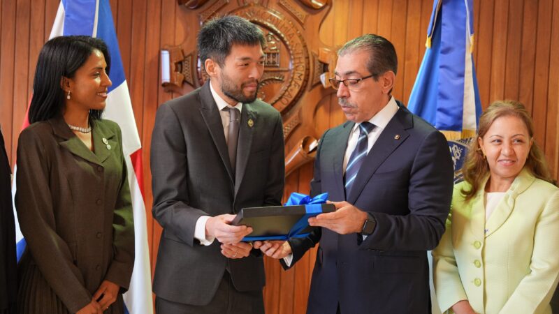UASD fortalece vínculos internacionales con visita de destacado científico japonés Kazuo Tanaka
