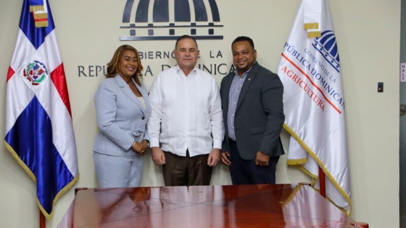 Mariana Tavárez asume dirección del Merca Santo Domingo y agradece respaldo para su designación