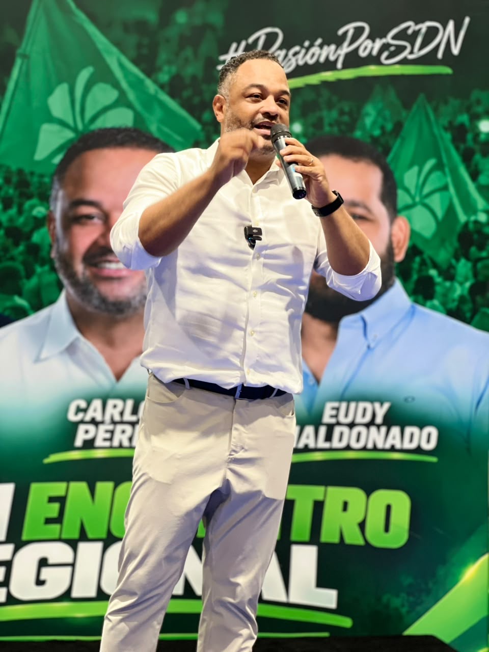 Carlos Pérez fortalece proyecto municipal en SDN con respaldo de Eudy Maldonado ante unas 600 dirigentes de Sábana Perdida.