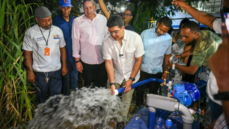 Fellito Suberví resuelve problema de agua de dos décadas en La Puya y La Yagüita
