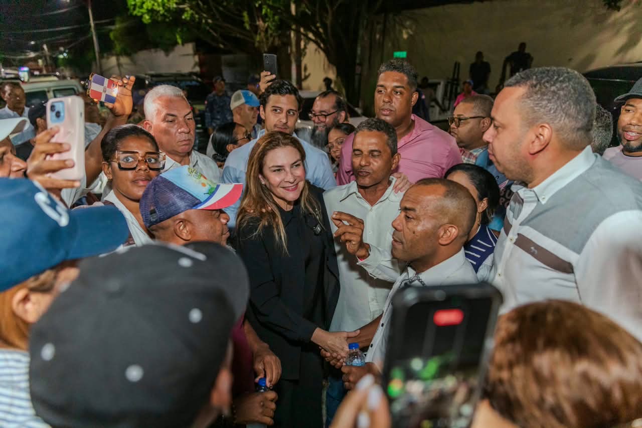 Carolina mejora seguridad en seis subsectores de Cristo Rey con la entrega de 356 luminarias LED instaladas