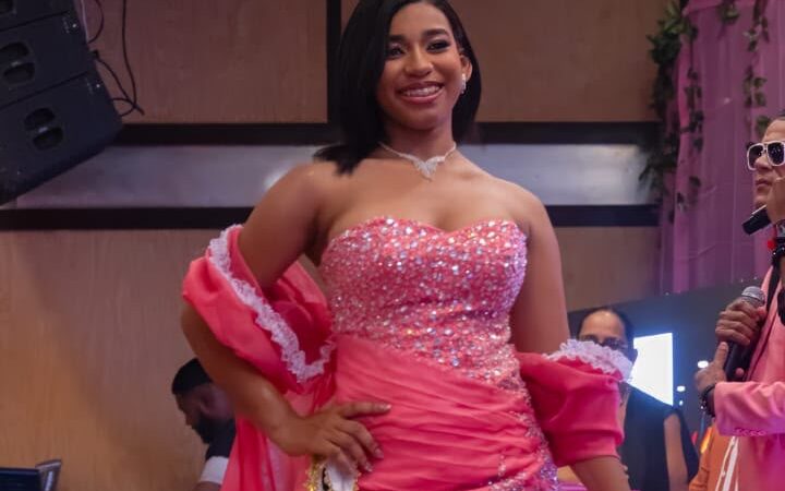 Yonely Rivera conquista la corona de Miss Rosario Dajabón 2026