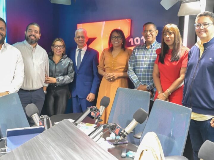 Ricardo de los Santos propone debate de ideas entre aspirantes presidenciales del PRM