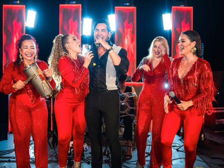 Dr. Marcos Pumarol celebra junto a “Las Chicas El Reencuentro”