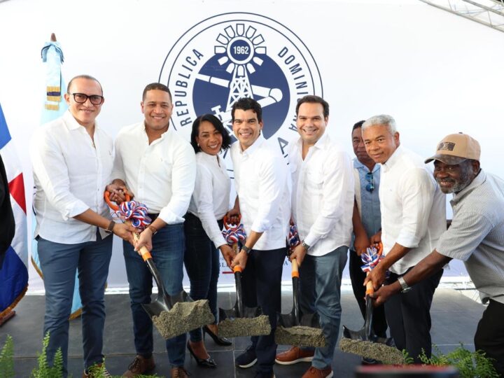 Wellington Arnaud inicia construcción del alcantarillado sanitario de El Córbano, provincia San Juan
