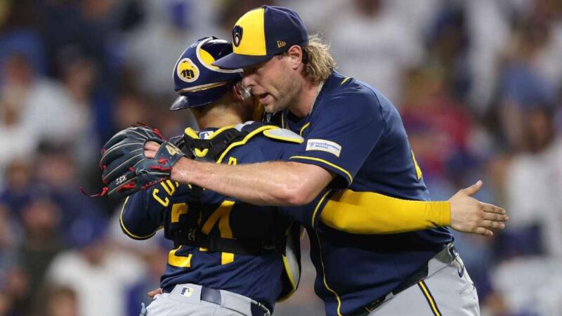Brewers ganó a Dodgers por 6-2 en el Juego 3 de la Serie de Campeonato y está a una victoria de completar la barrida