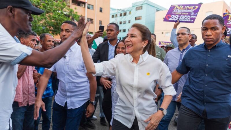 Carolina juramenta comando de campaña en Circunscripción 3 de la capital, territorio con 273 mil electores